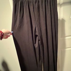 Woman’s zenana wide leg 2x pants